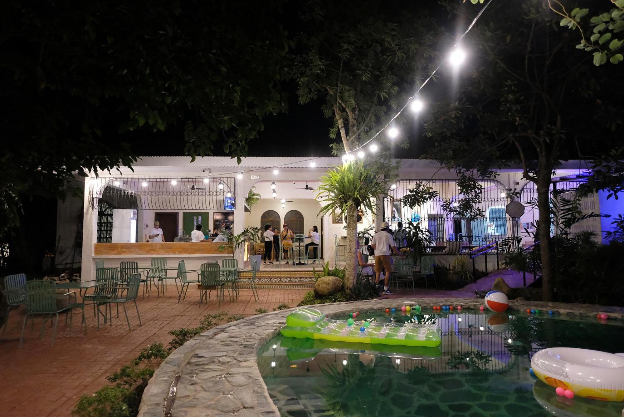 Mad Monkey Dumaguete Hostel Dumaguete City Exterior photo